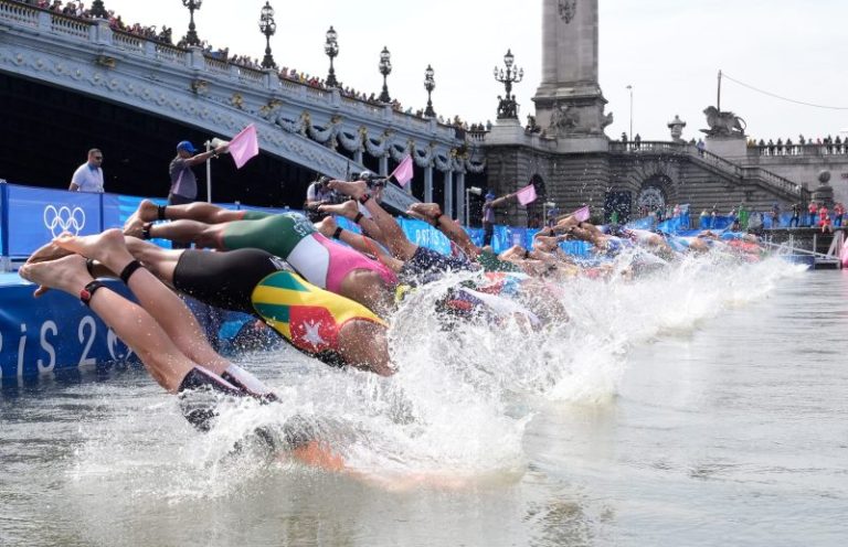 Australia’s triathletes took E.coli medicine amid concerns of Seine