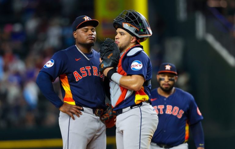 Astros ace loses no-hitter with two outs in ninth