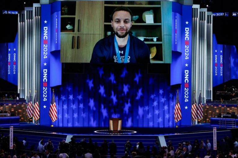 Steph Curry: Kamala Harris can bring unity back as president