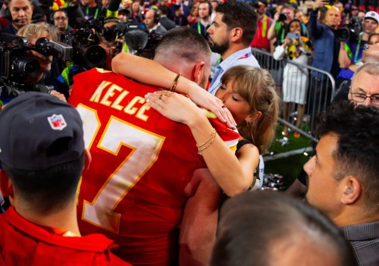 Patrick Mahomes says Taylor Swift has been ‘drawing up plays’