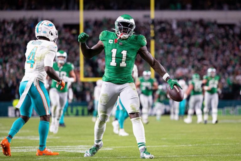 Latest injury update on Eagles superstar wide receiver
