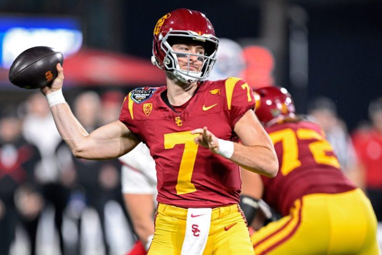 USC boasts new quarterback, defensive outlook that will be tested by LSU