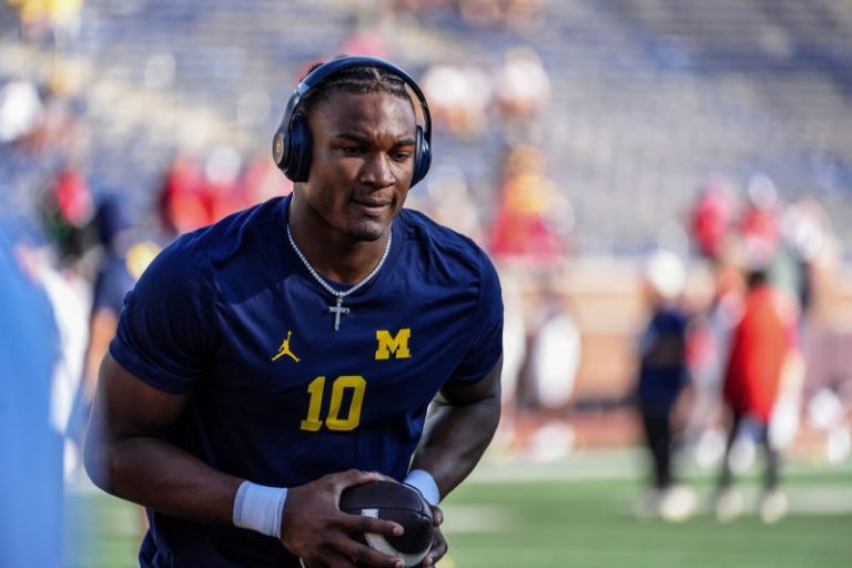 Michigan names new starting QB for Big Ten showdown vs. USC