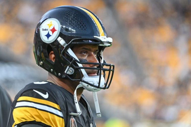 Steelers to make QB change in Week 1 due to injury
