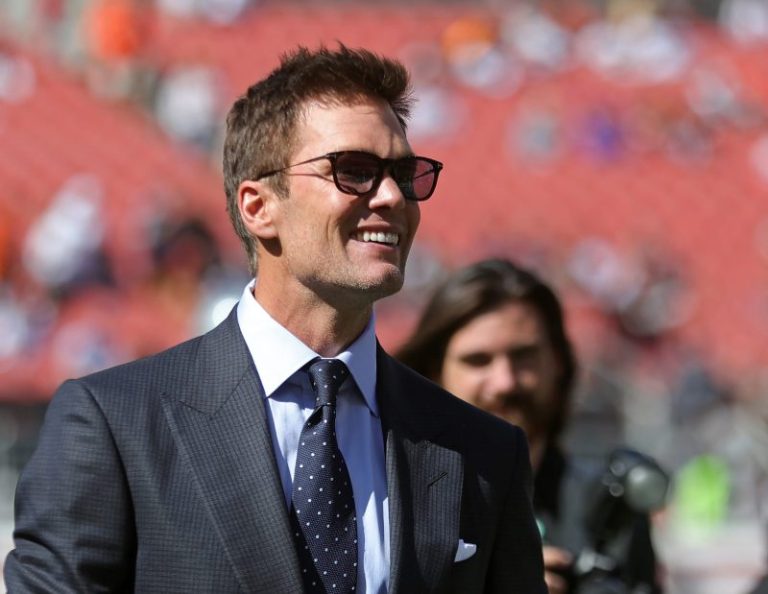 Where you can watch, listen to Tom Brady broadcast in Week 2