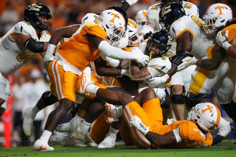 College football grades: Kent State making millions getting humiliated