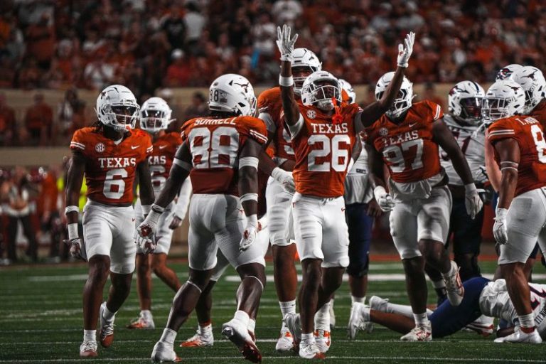 Texas moves up to No. 2 in college football coaches poll