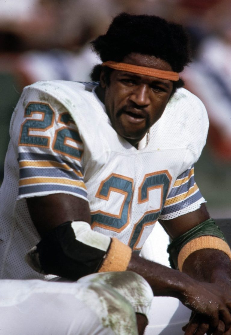 Mercury Morris was undefeated. You should know about his life.