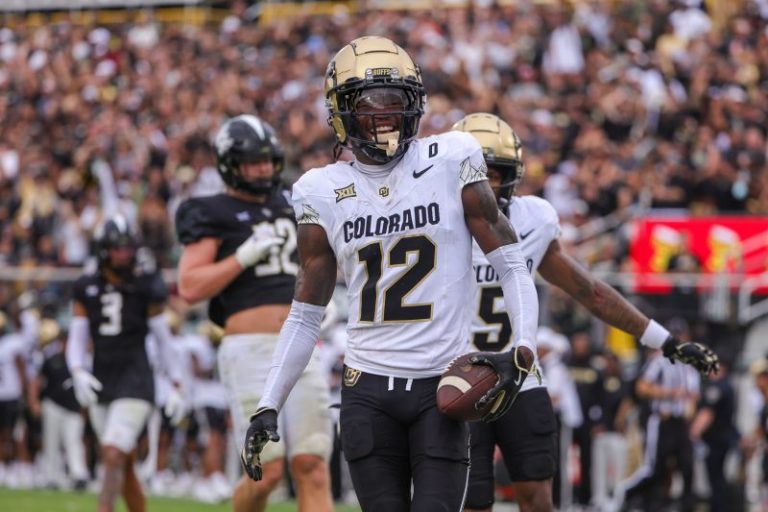 Colorado’s Travis Hunter strikes Heisman pose after interception vs UCF