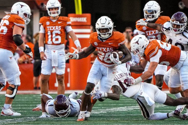 CFP bracket projection: Texas leads, Oregon moves up and LSU returns