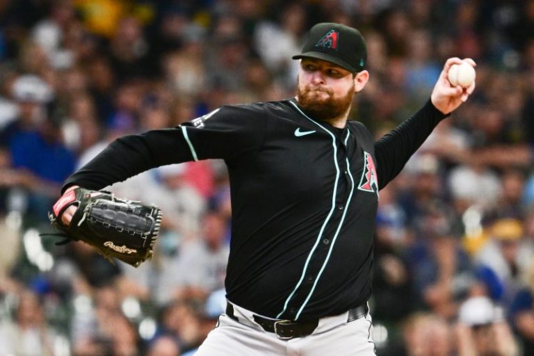 D-backs owner says signing $25 million pitcher was ‘horrible mistake’