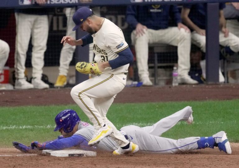 MLB playoffs updates: Tigers, Royals snag Game 1 wins