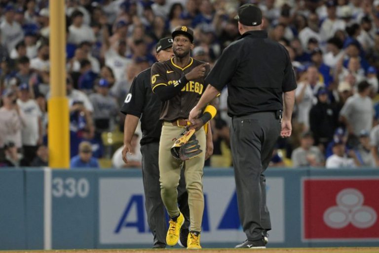 Profar, Tatis have objects thrown at them, forcing delay