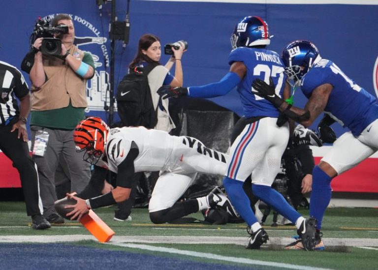 Bengals vs. Giants highlights: Cincinnati grinds out ‘ugly’ win