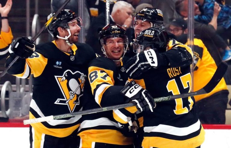 Pittsburgh Penguins stars hit big milestones in victory