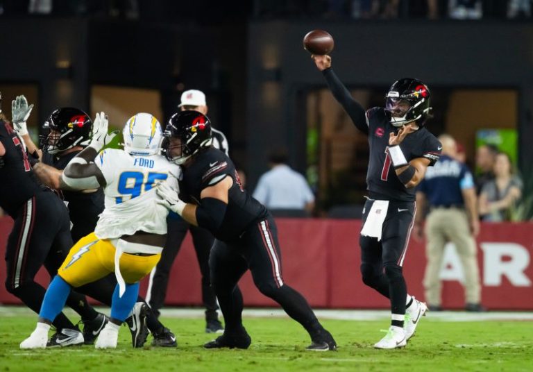 Murray leads Cardinals in tight MNF win over Chargers: Highlights, recap