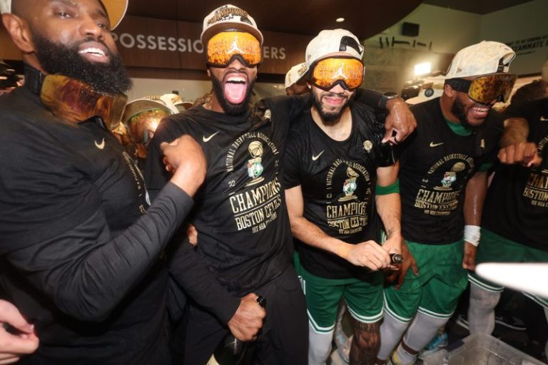 Live updates: Defending champion Celtics open NBA season versus Knicks