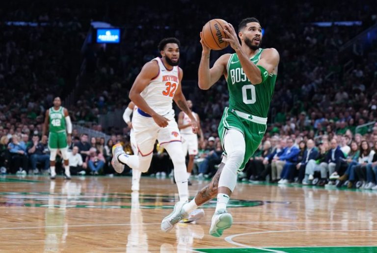 Defending champion Celtics tie 3-point record in rout of Knicks