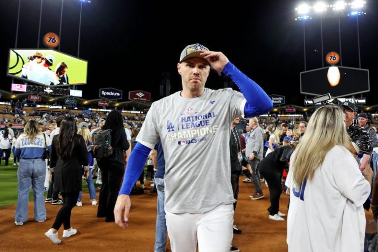 Dodgers name Game 1 starter; All-Star 1B will be back in lineup