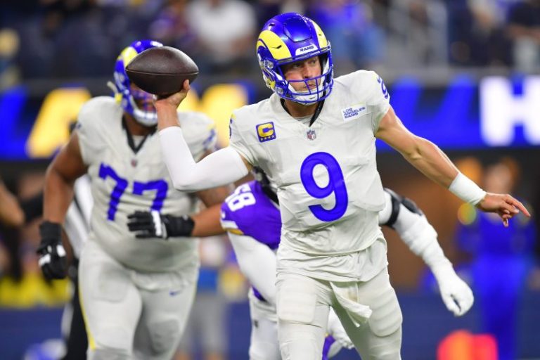Matthew Stafford tosses 4 TDs to lift Rams to TNF win: Highlights