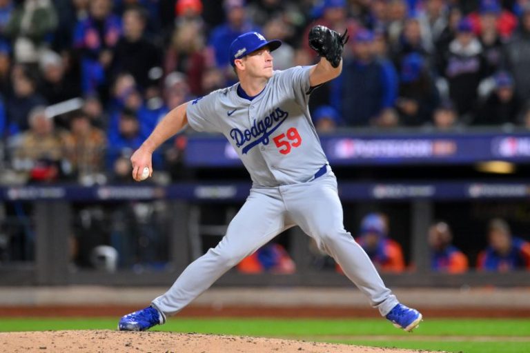Dodgers lose key pitcher for World Series vs. Yankees