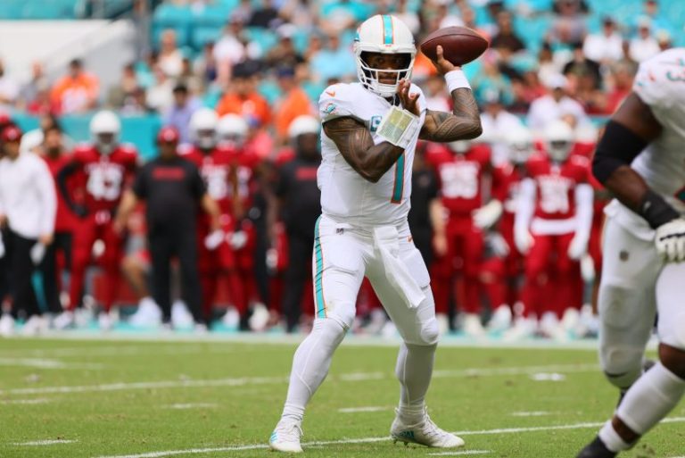 Tua returns from concussion, but Dolphins fall to Cardinals’ comeback