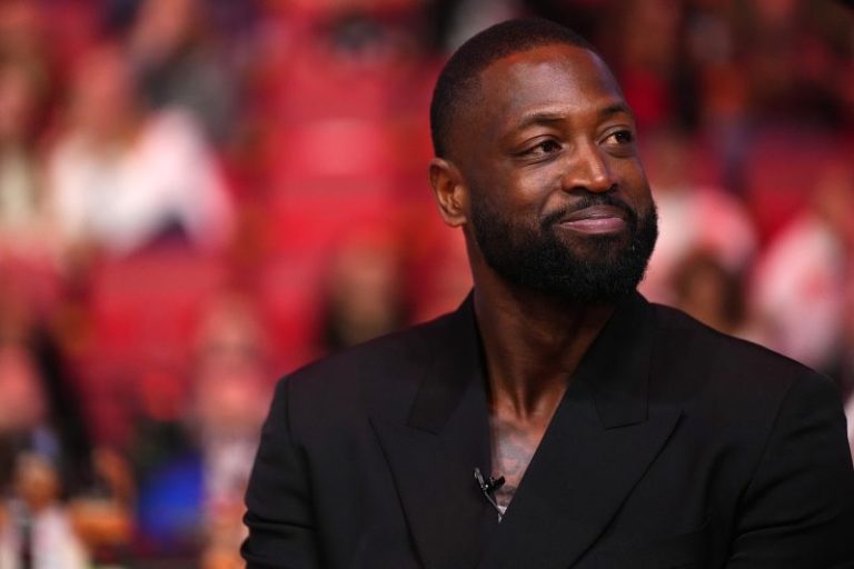 Dwyane Wade defends statue’s likeness from social media jokes