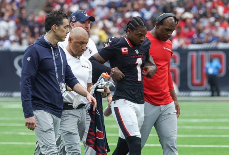 Texans lose standout receiver for season to torn ACL