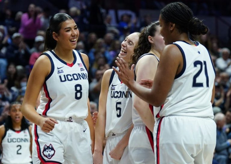 Connecticut edges UCLA for No. 1 in women’s college basketball poll