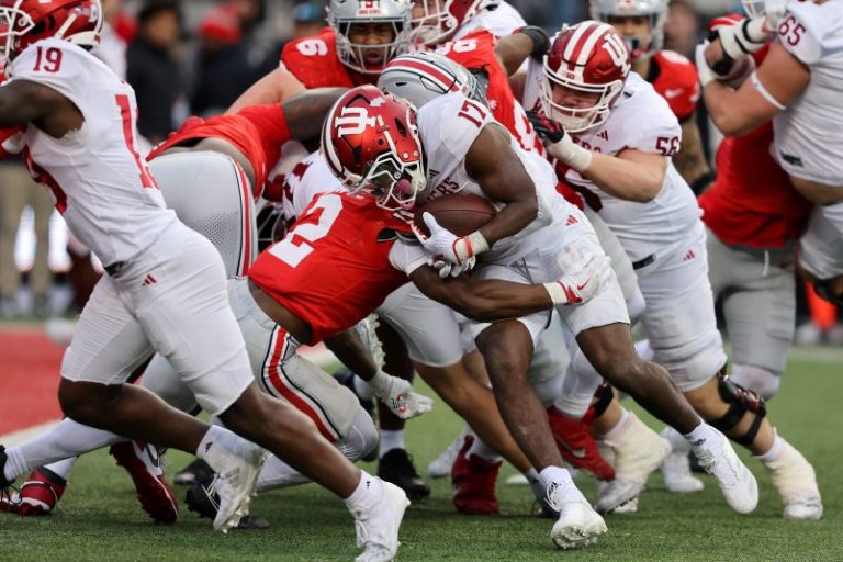 What’s today’s bowl schedule? College Football Playoff kicks off and more