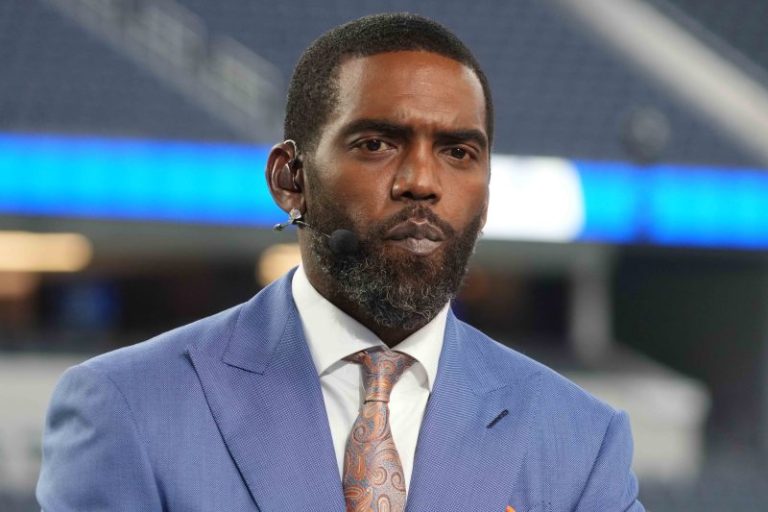 Randy Moss taking extended leave from ESPN role for health reasons