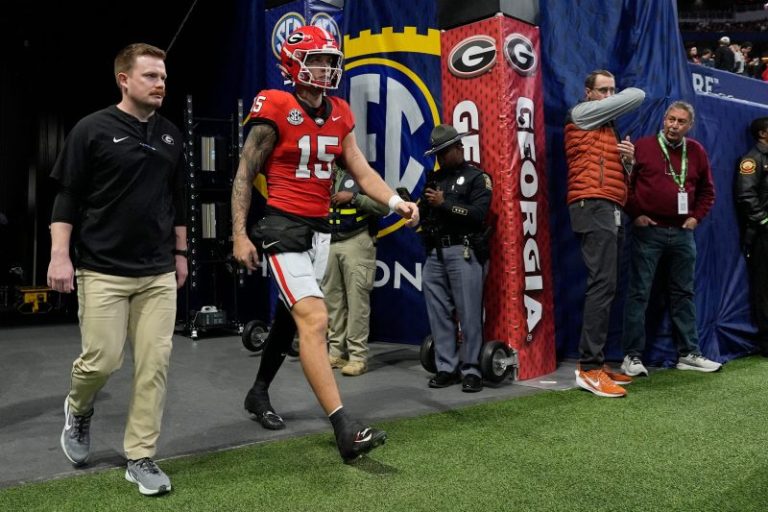 Carson Beck became ‘a warrior’ to return for Georgia’s game-winning play
