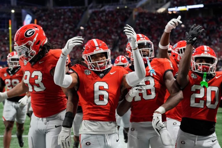 Georgia rises to No. 2 behind Oregon in college football coaches poll