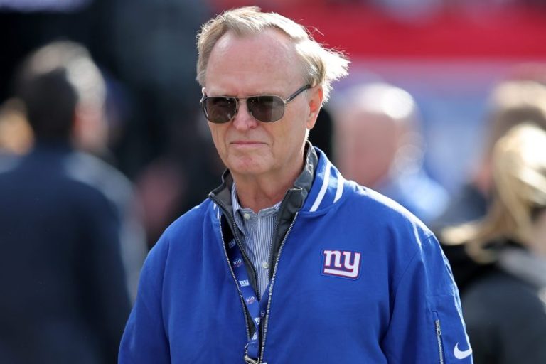 Giants fans beg John Mara to ‘fix this dumpster fire’