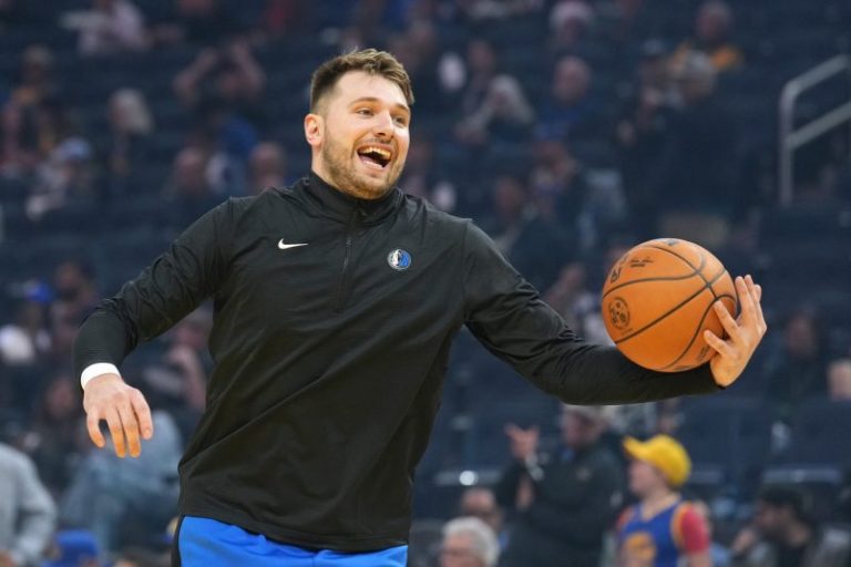 Mavs star launching foundation to bring joy back to youth game