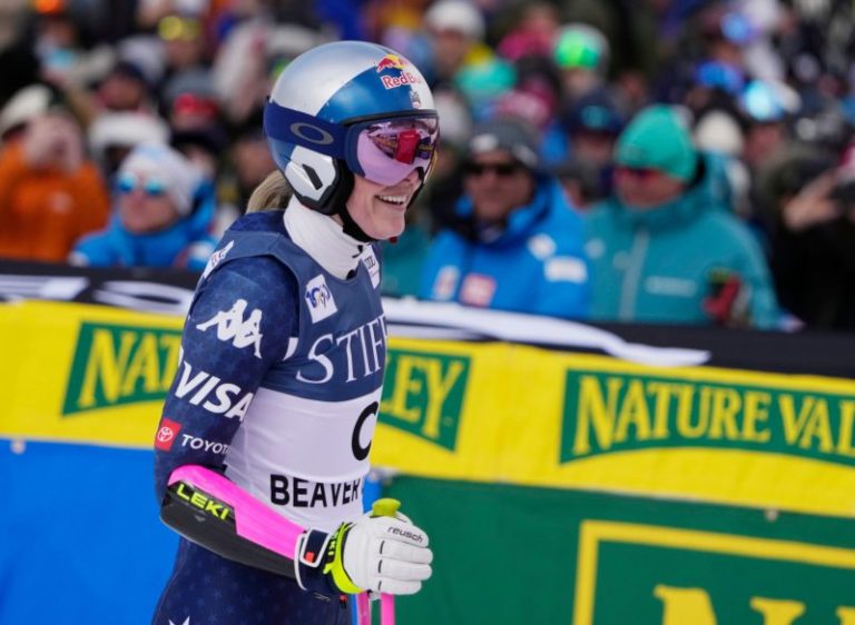 Lindsey Vonn fires back at critics ahead of World Cup return