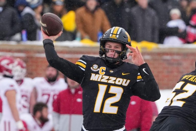 Iowa vs. Missouri: Music City Bowl score and highlights