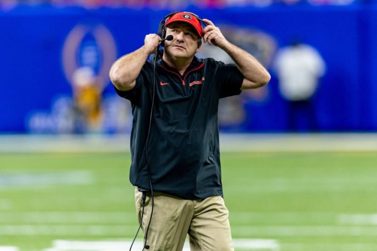 Georgia coach falsely claims Notre Dame’s 11-man substitution was illegal