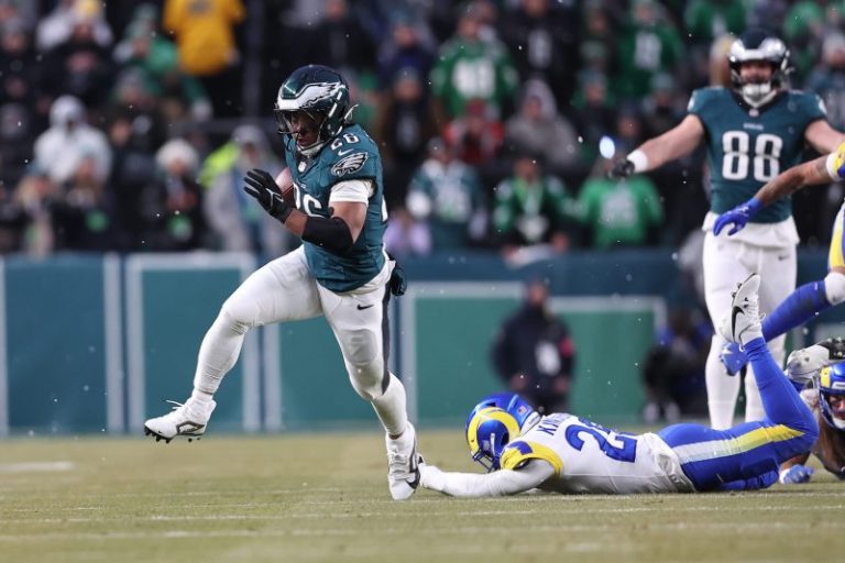 Eagles freeze out Rams, head to NFC title game showdown vs. rival
