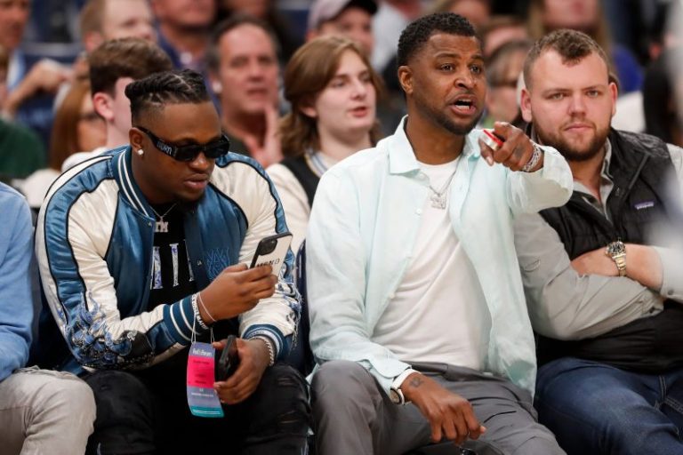 Grizzlies star’s father ejected from game. Here’s why