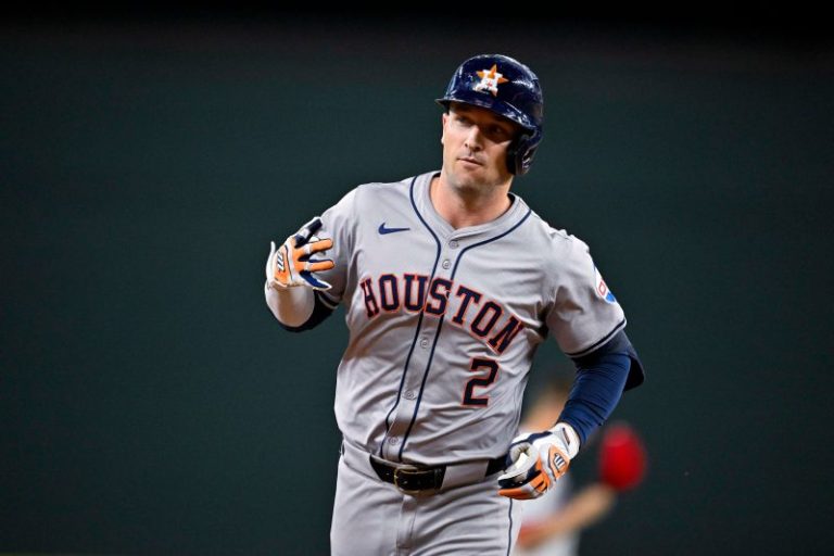 Alex Bregman bolts Houston, lands $120 million deal with Red Sox