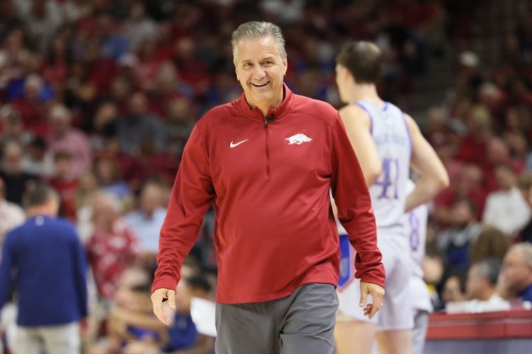 How will Kentucky welcome back John Calipari after uneasy divorce?