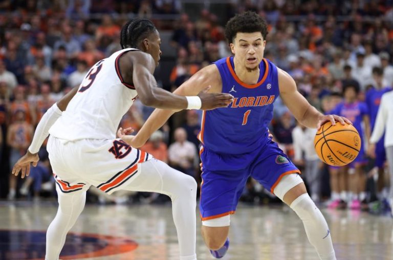 Florida knocks off No. 1 Auburn to snap Tigers’ 14-game win streak
