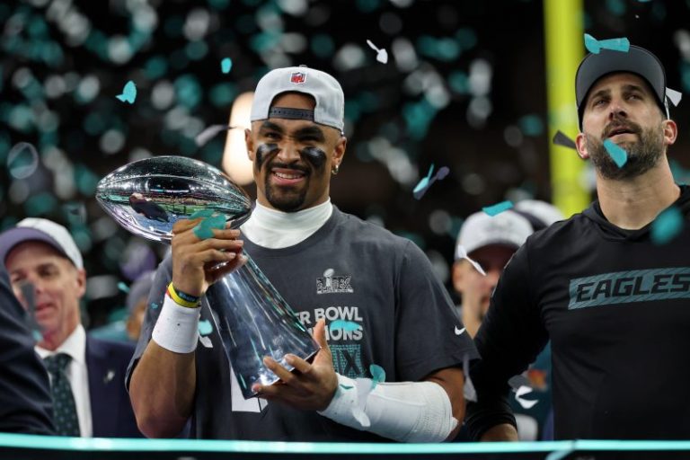 Jalen Hurts named Super Bowl MVP with 3-touchdown game