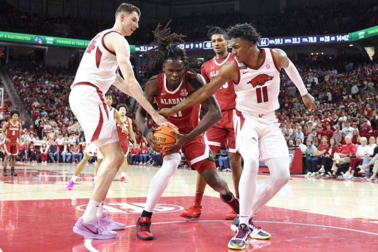 Alabama is new No. 1 in men’s basketball poll after losses by Auburn, Duke