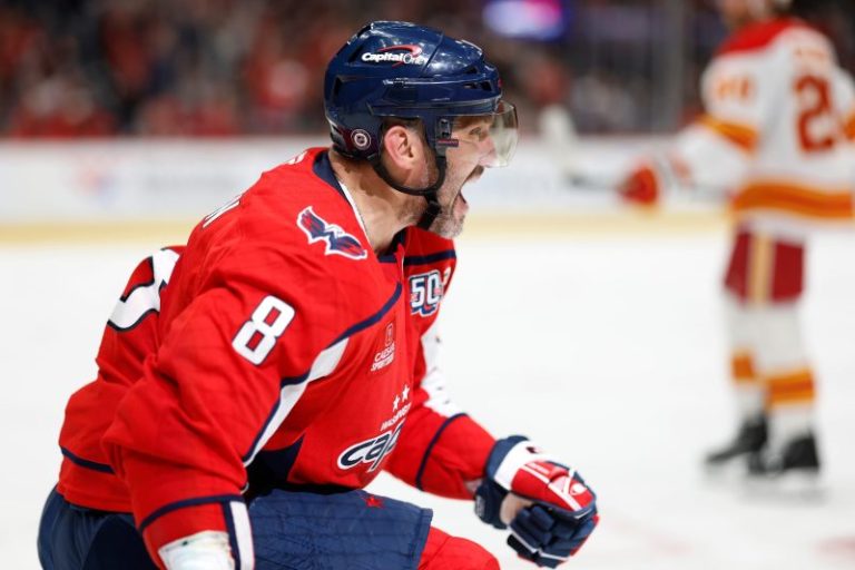 Ovechkin scores again in Gretzky chase: Tracking all his stats