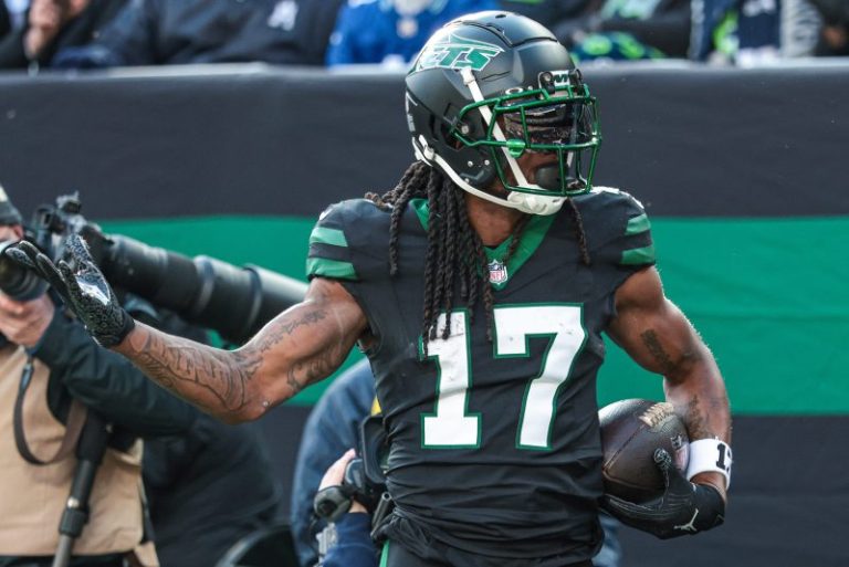 Davante Adams to sign with Rams