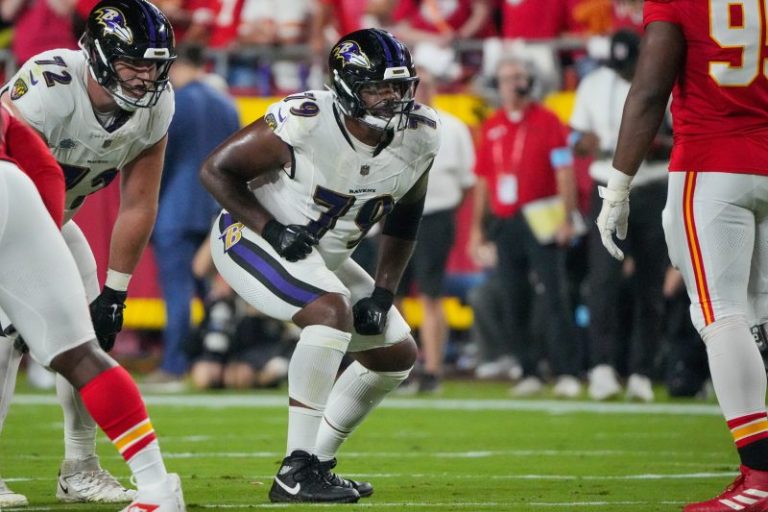 Ronnie Stanley to re-sign with Ravens, per reports