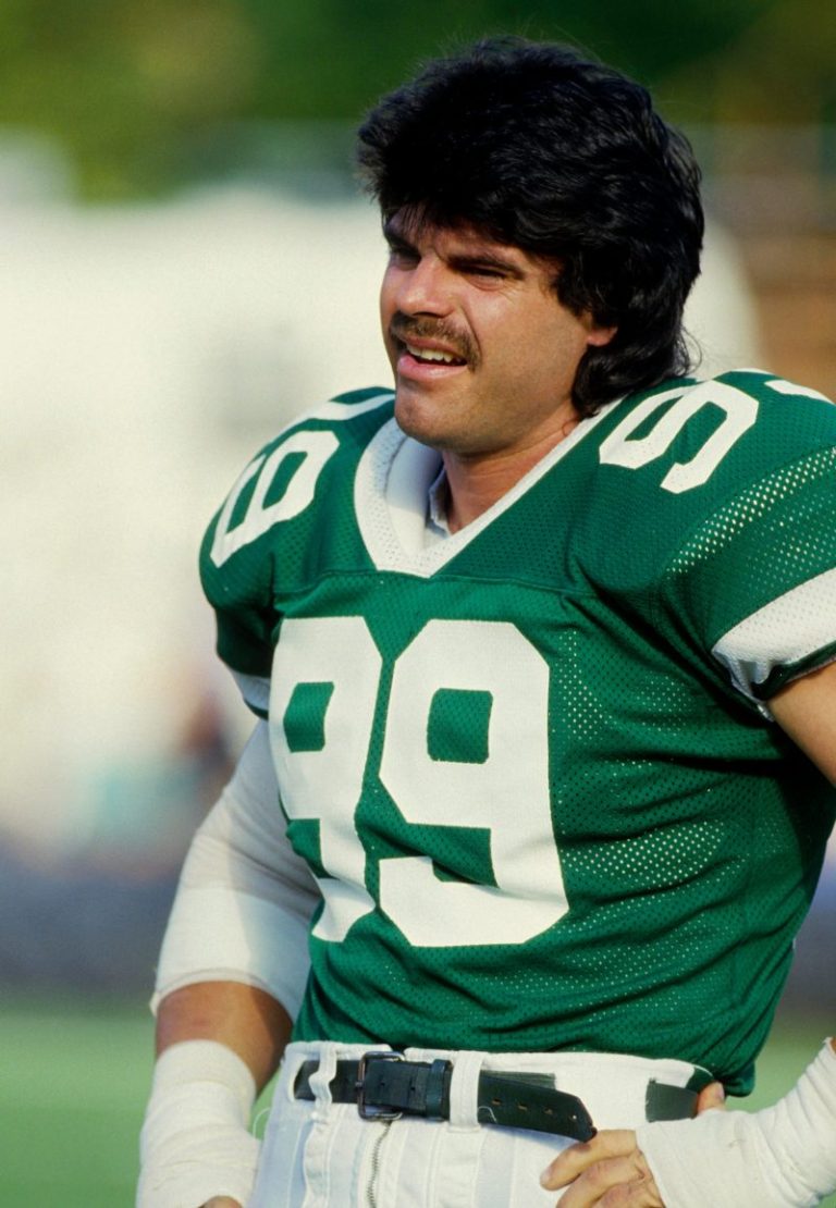 Mark Gastineau sues ESPN for $25 million over viral Brett Favre clip