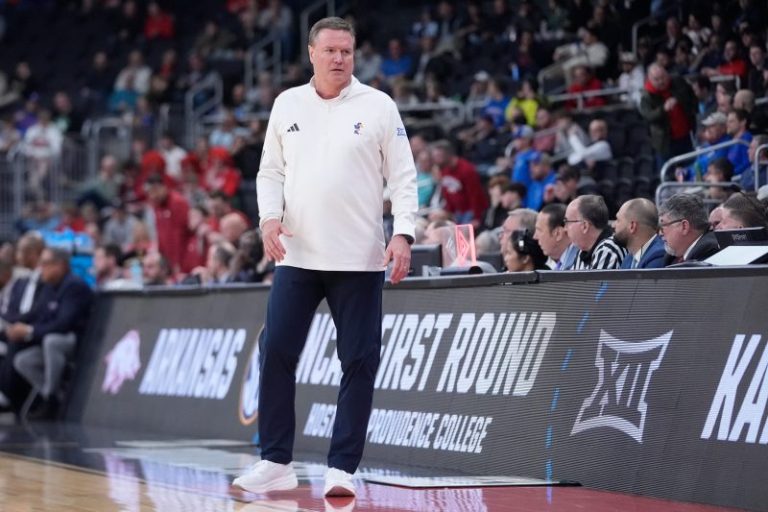 Kansas loses in first round of March Madness for first time since 2006